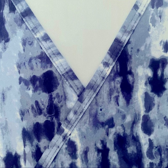 Old Navy Breathe Cross-Front Plus Sleeveless Jumpsuit 2X Navy Tie-Dye - Picture 10 of 12